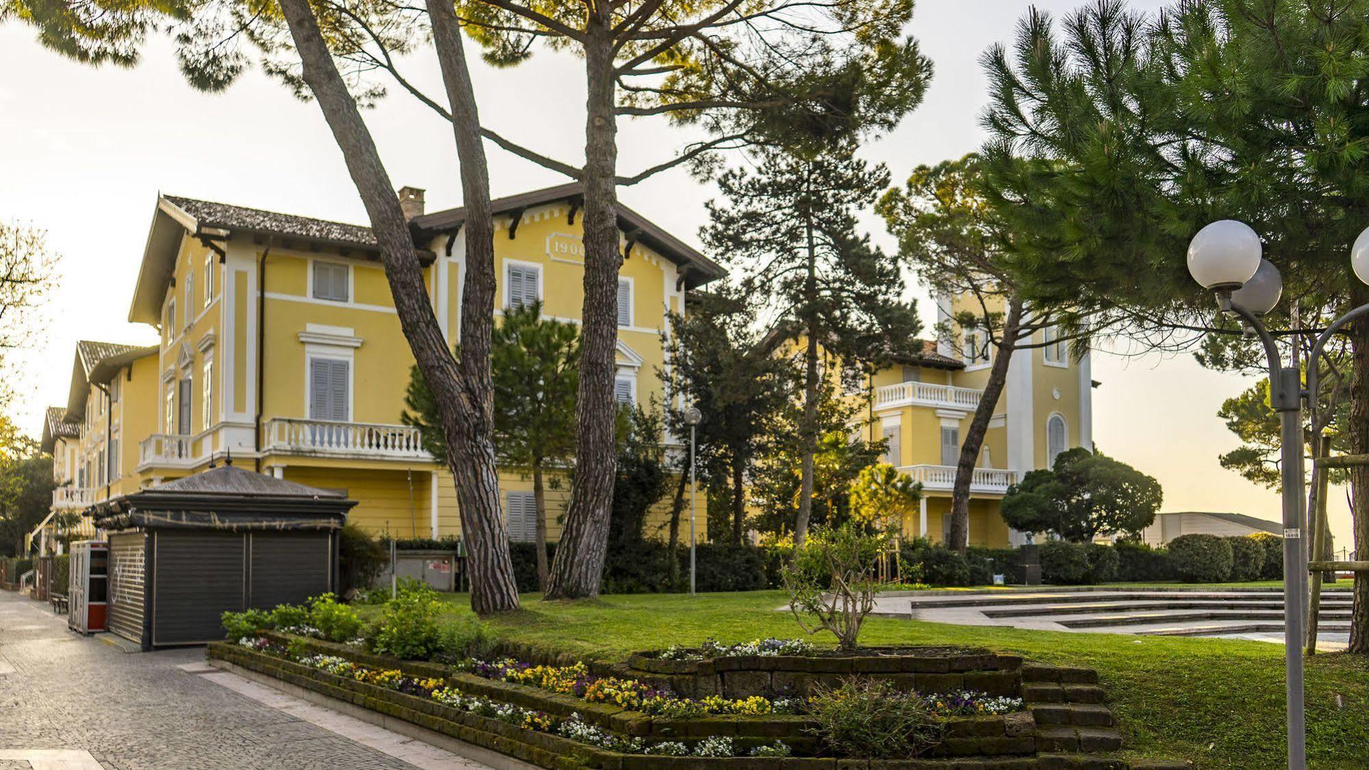 Hotel Ville Bianchi Градо Екстер'єр фото