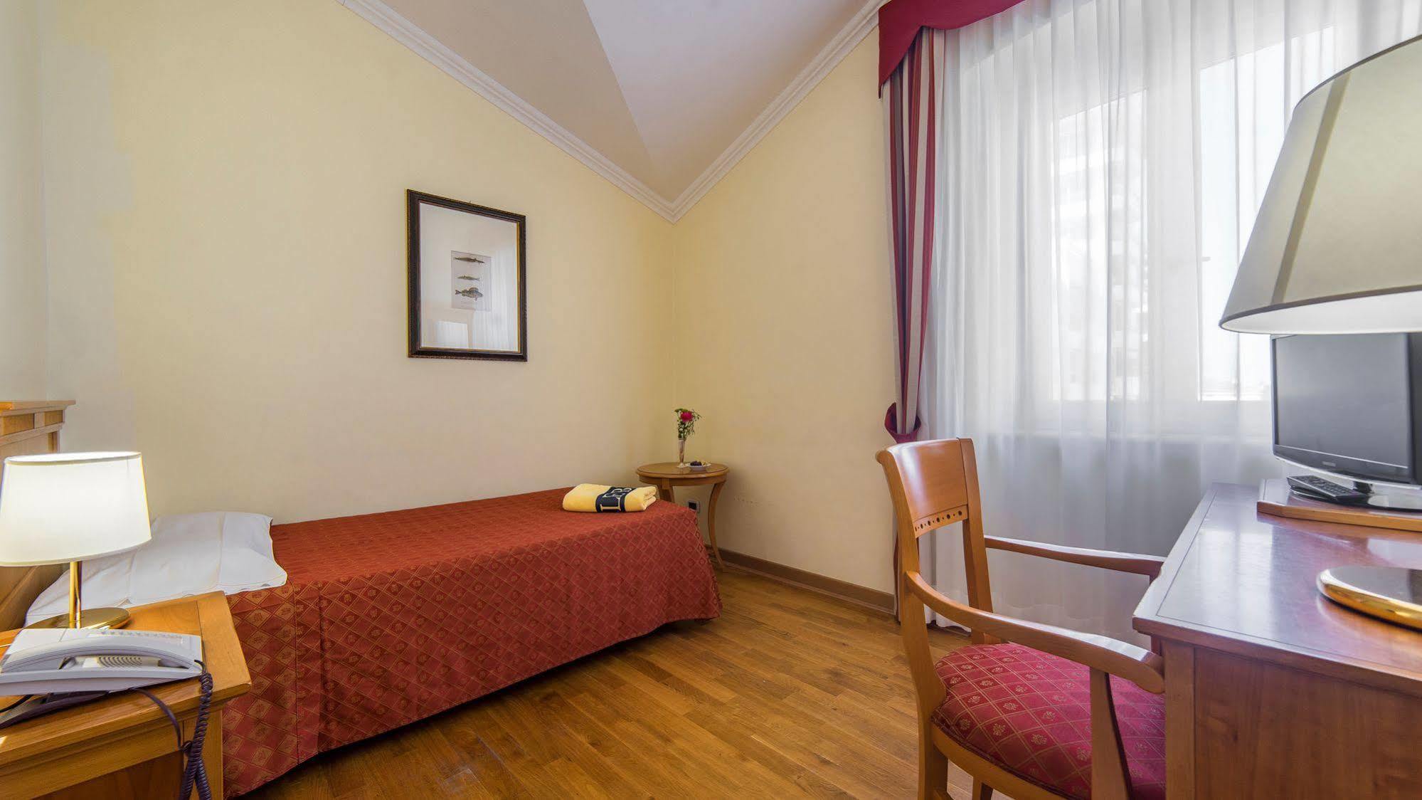Hotel Ville Bianchi Градо Екстер'єр фото