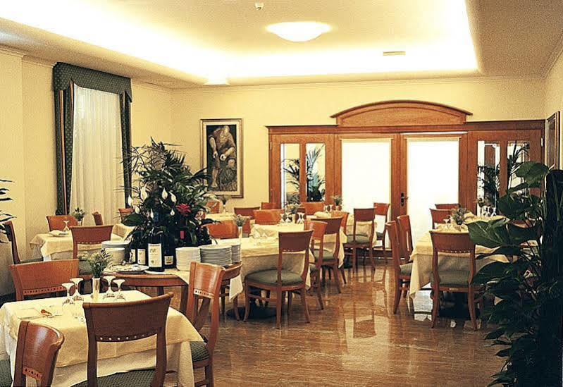 Hotel Ville Bianchi Градо Екстер'єр фото