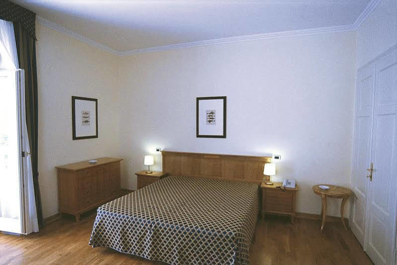 Hotel Ville Bianchi Градо Екстер'єр фото